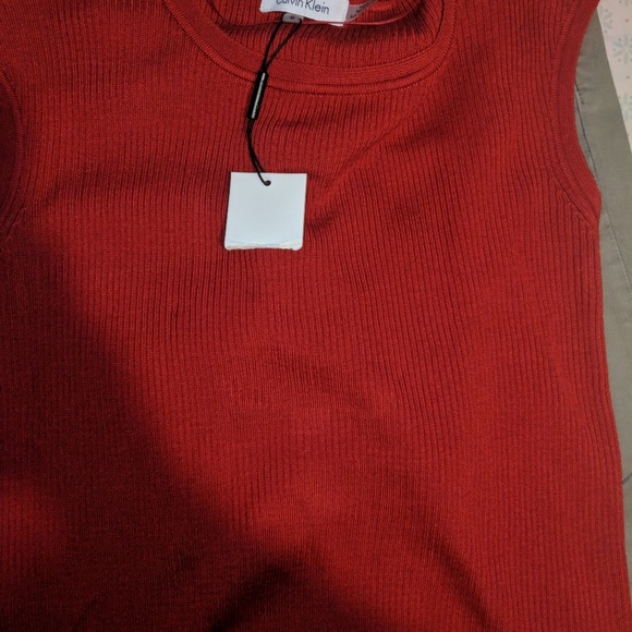 Calvin Klein blouse and green jeans - Picture 4 of 4